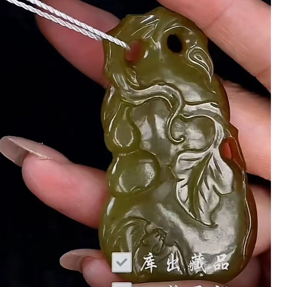 清代和田玉黄玉葫芦1