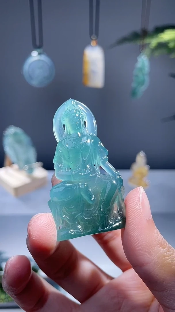 颈饰未镶嵌翡翠观音