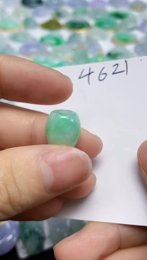 翡翠未镶嵌颈饰天然缅甸翡翠A货