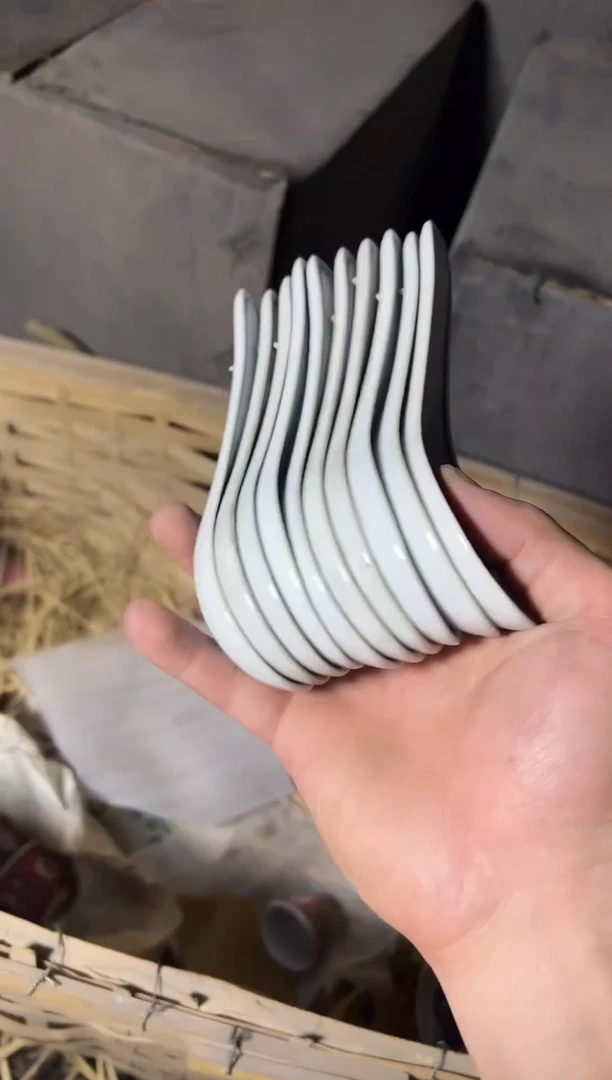 摆件景德镇近代陶瓷A2