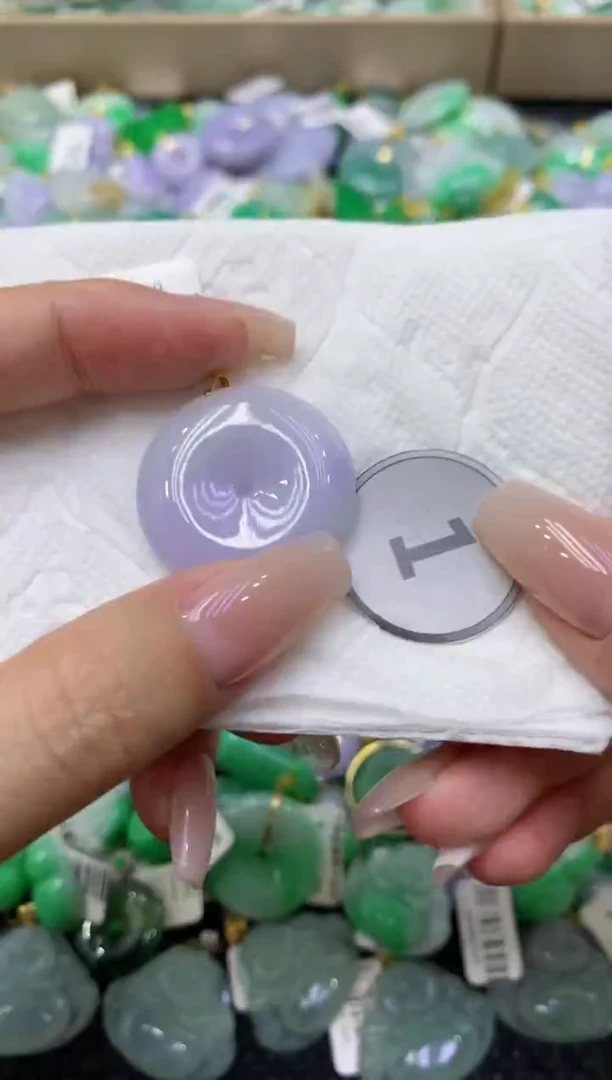 颈饰18K金镶嵌翡翠天然缅甸翡翠A货