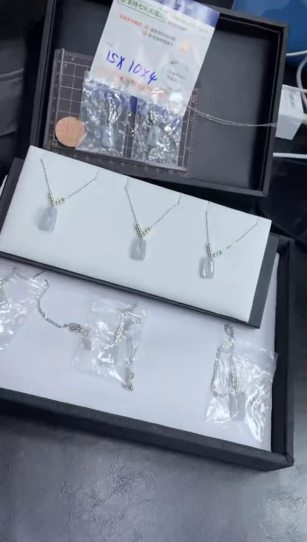 【闪购商品】翡翠挂件未镶嵌方扣FL12配银链/多样性发其一CP