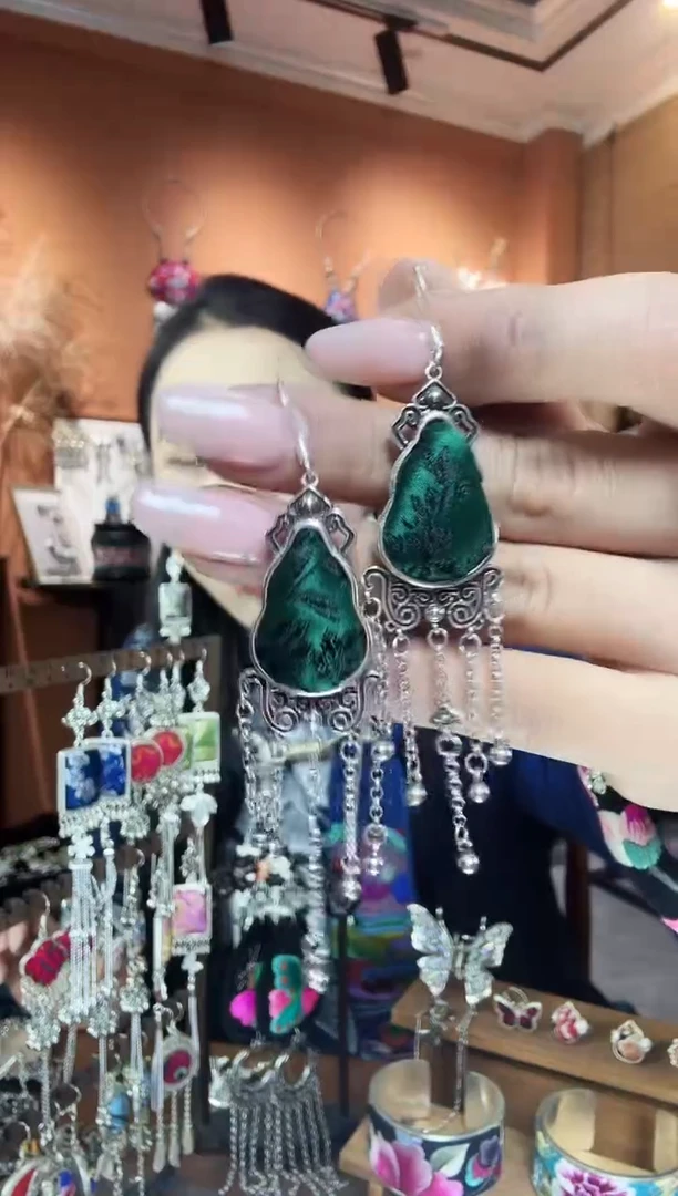 【闪购商品】刺绣纯手工民族风耳环