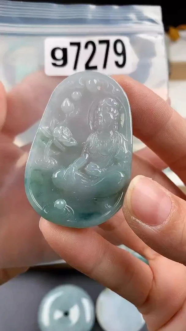 颈饰未镶嵌翡翠天然翡翠吊坠挂件