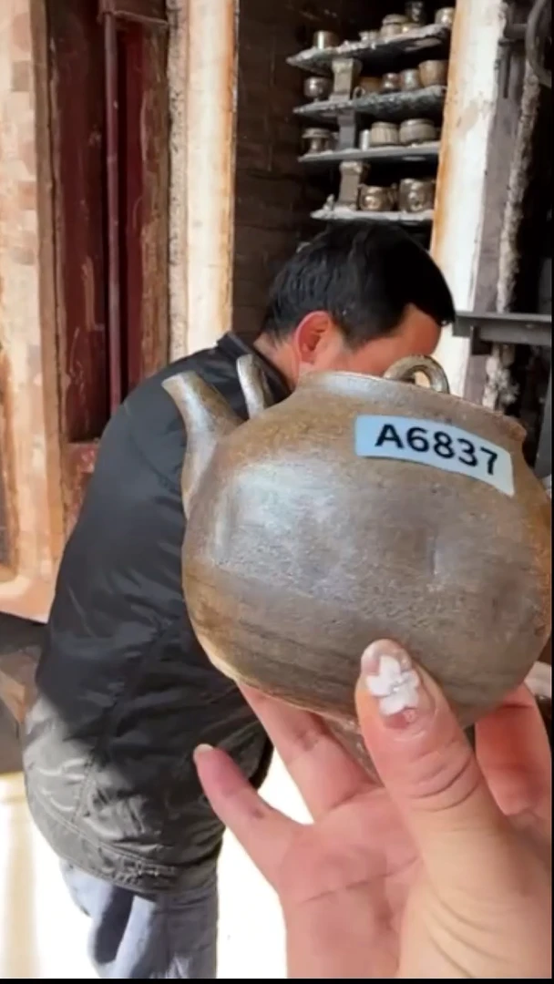 瓷片柴烧手工提梁壶A6837