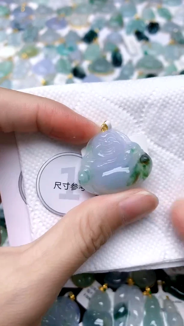 颈饰18K金镶嵌翡翠天然A货翡翠