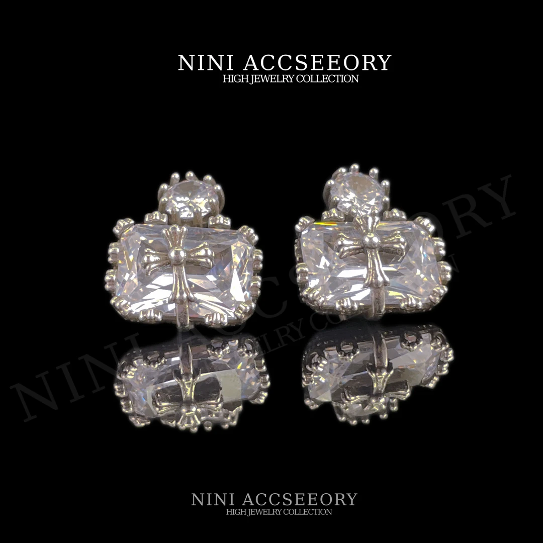 『辣妹爆闪』星光切鸾尾花十字架hold住全场甜古时质精致手工耳钉