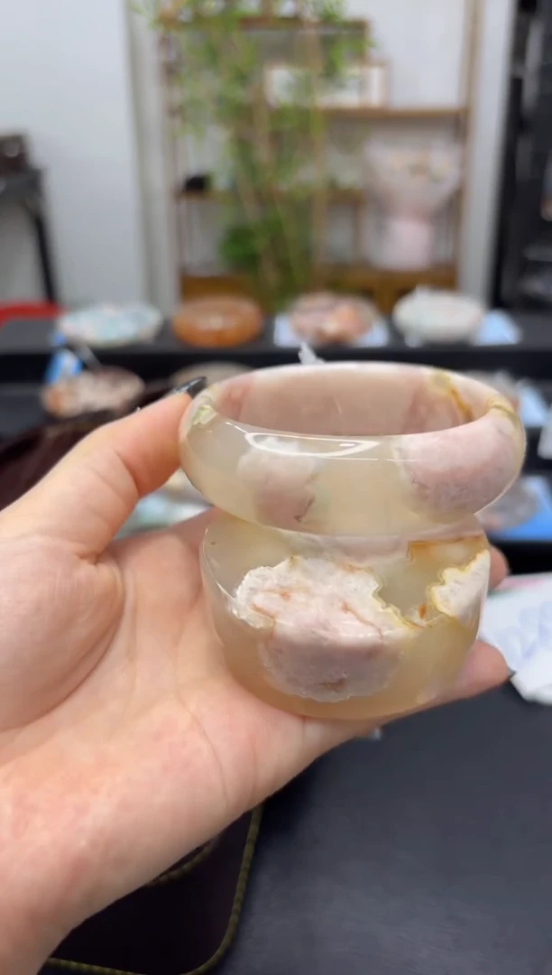 石英质玉手镯未镶嵌C534(61圈赠送镯心)