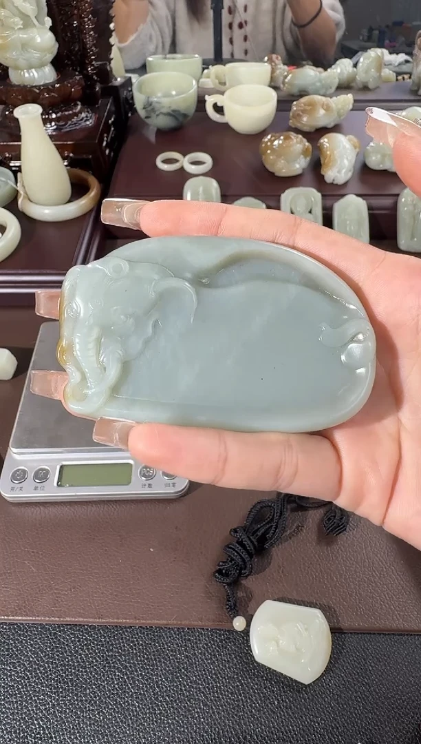 未镶嵌和田玉（糖玉）把件不***否39