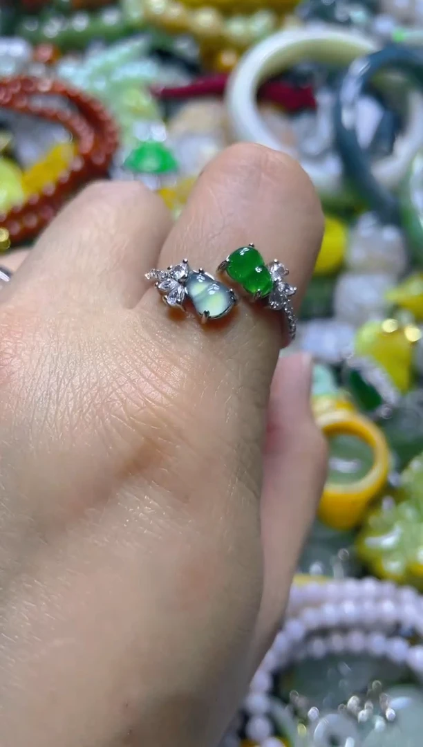 颈饰未镶嵌翡翠/U/翡翠A货，一件也是批发价