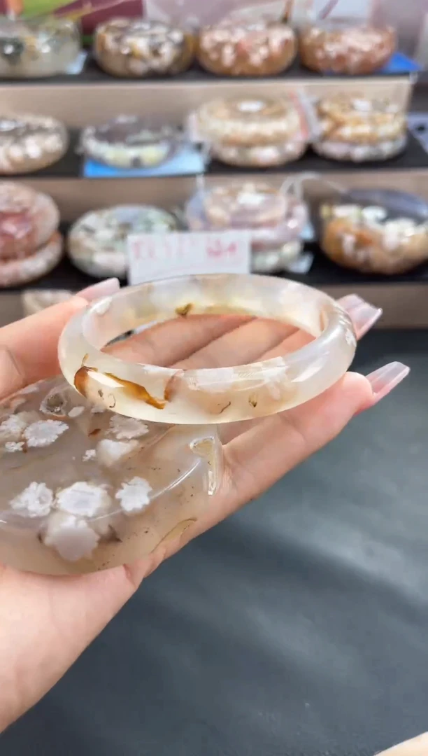 未镶嵌手镯石英质玉61