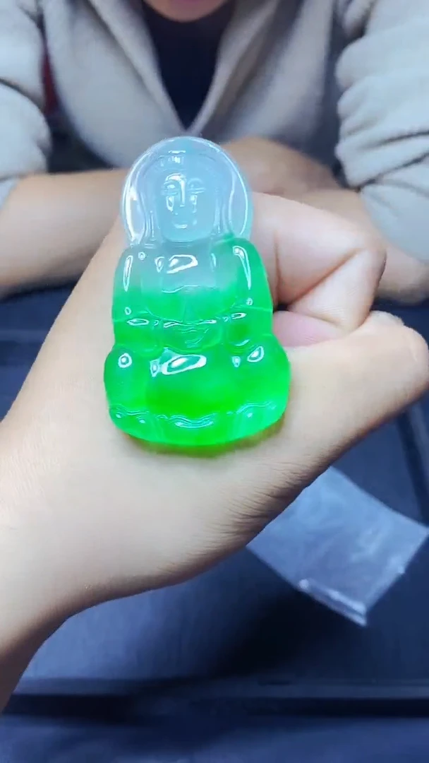 玉冰绿花色大观音