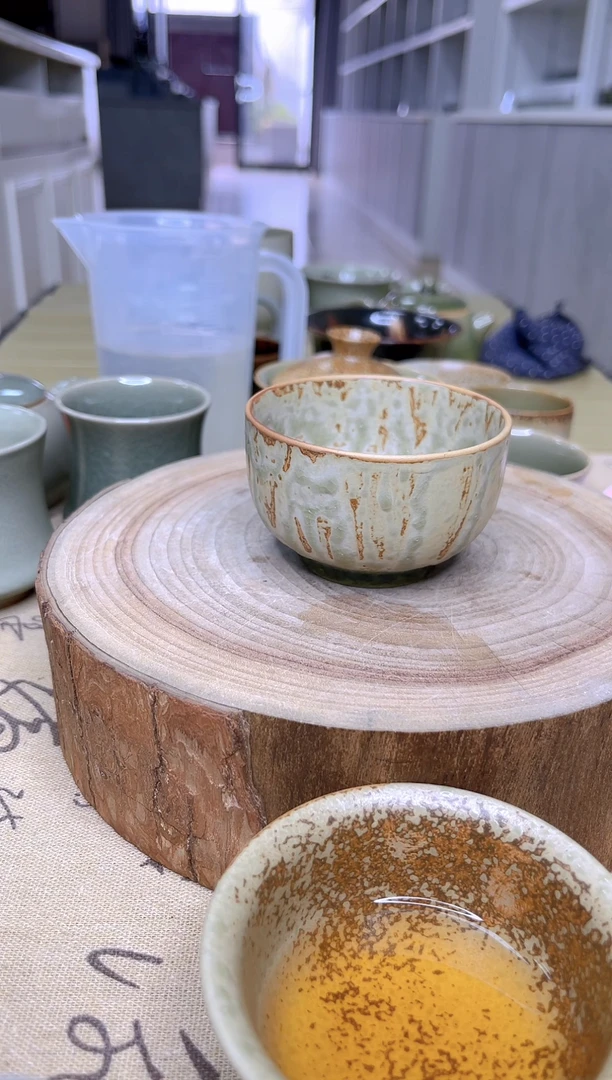 摆件二**吗原生态原矿草木灰杯子