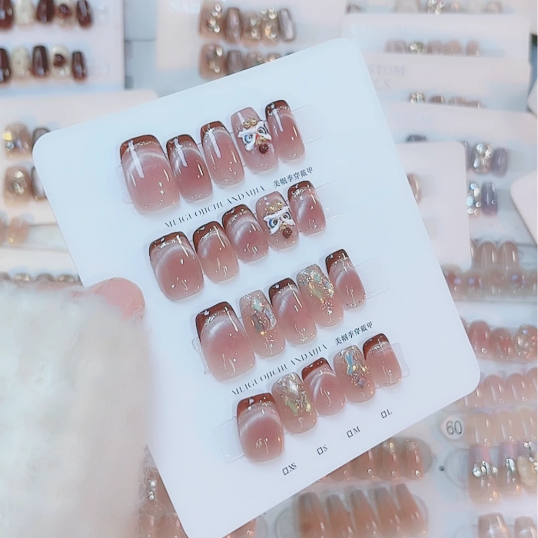 狮狮如意---新年手工美甲