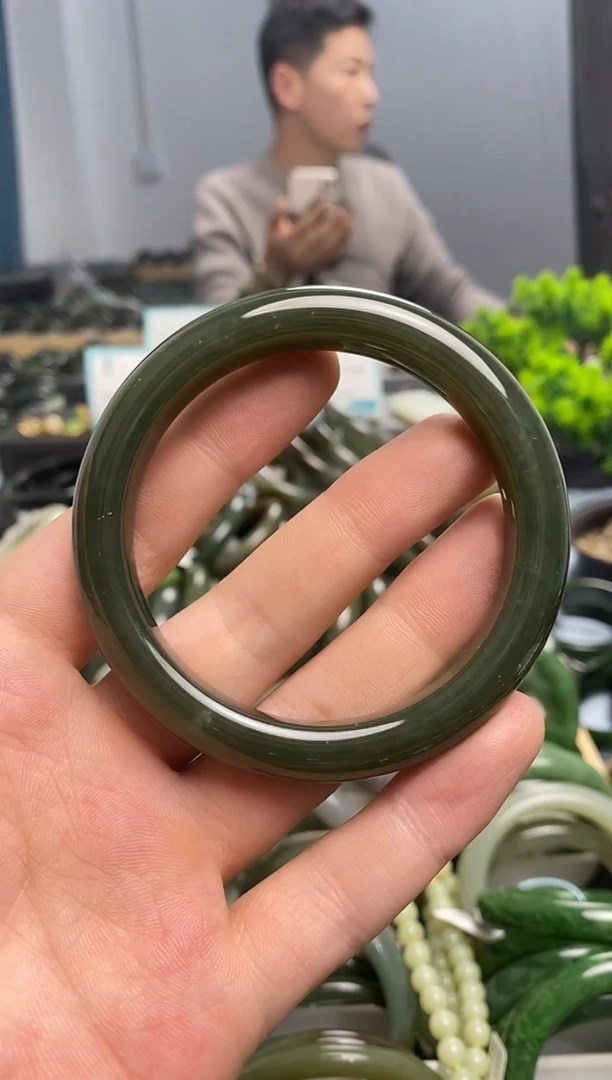 未镶嵌手镯和田玉57.8