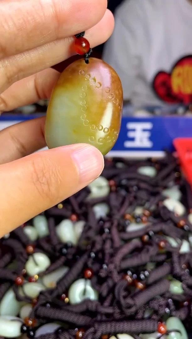 未镶嵌和田玉挂件1