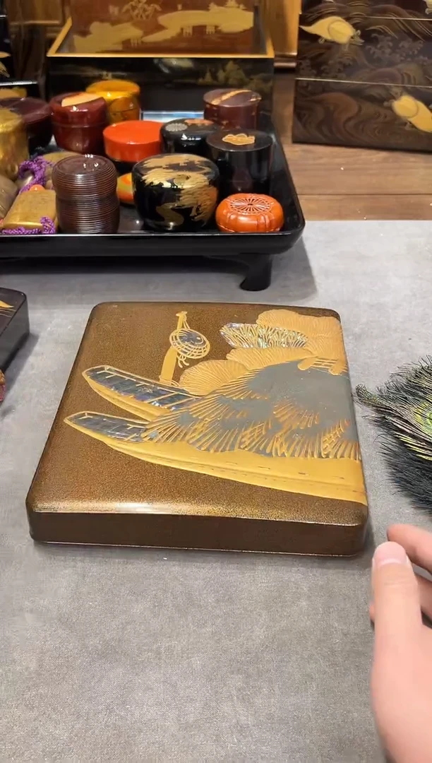 金梨地嵌螺钿 砚盒（江户）