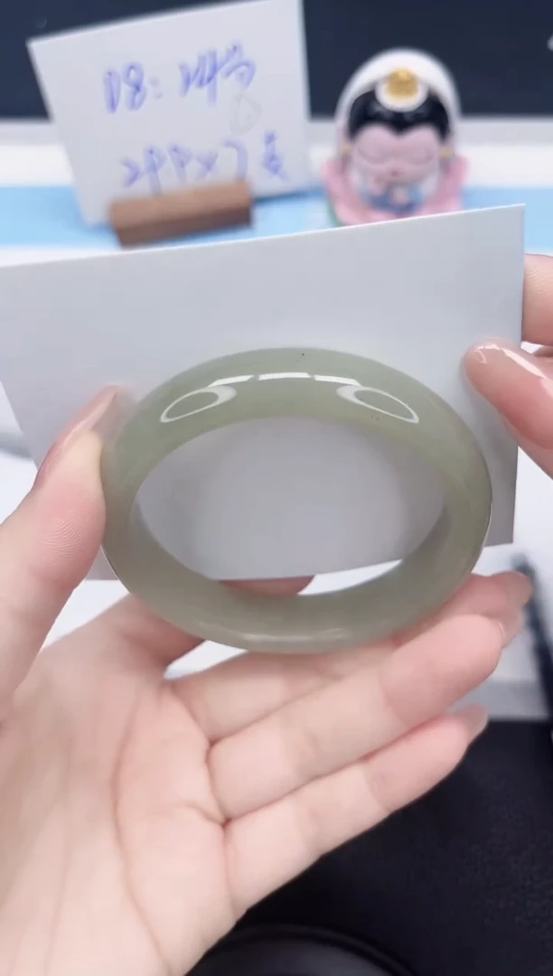 未镶嵌手镯石英质玉26-55.5