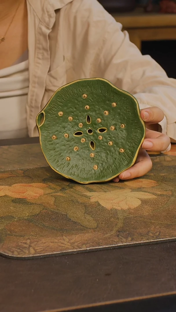 紫砂茶宠绿泥荷叶壶承