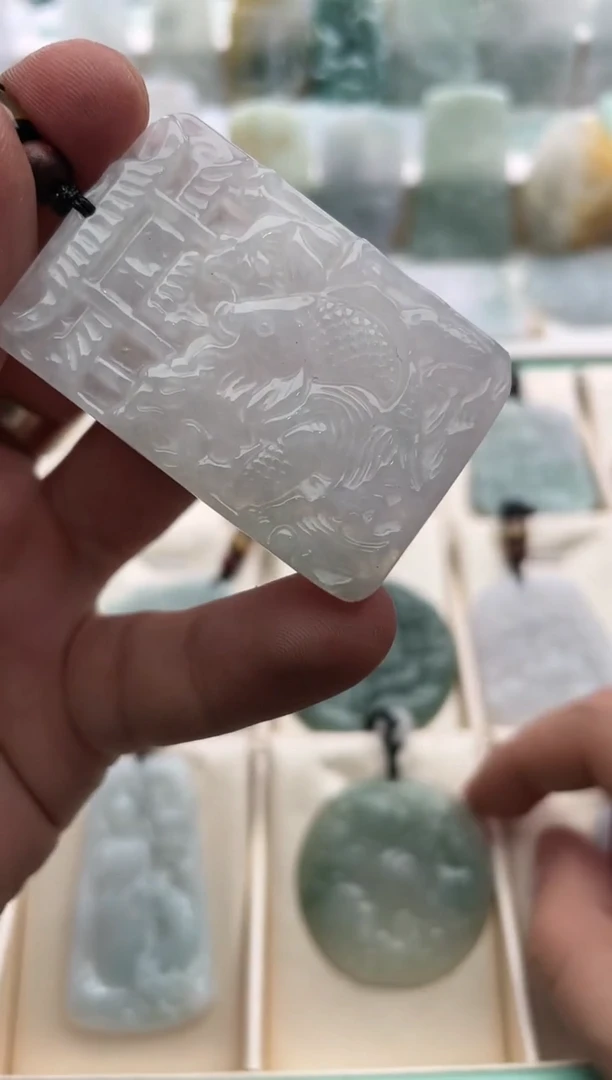 【闪购商品】翡翠颈饰未镶嵌..../2/20/ 66