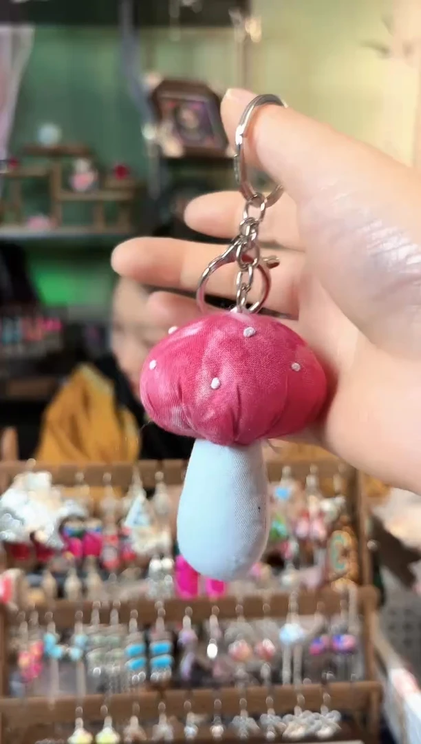 彩云南阁非遗老绣饰品582*