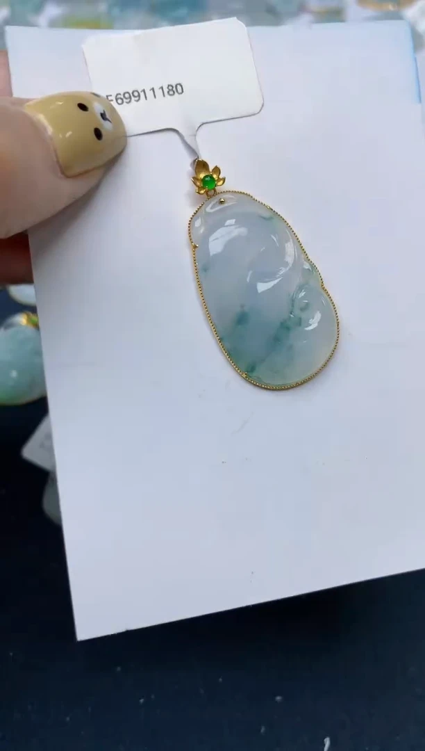 翡翠18K金镶嵌颈饰天然翡翠A货