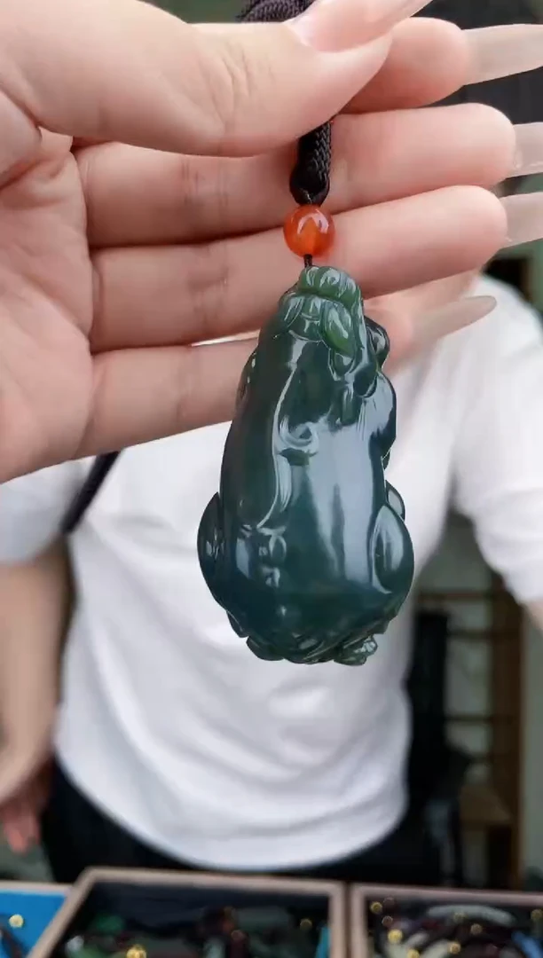 和田玉未镶嵌挂件拍一发一，多样性发货！