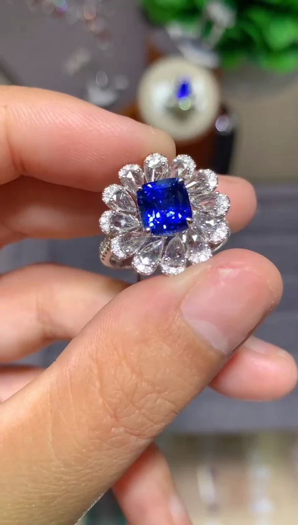 戒指蓝宝石18K金镶嵌我****.2.15ct