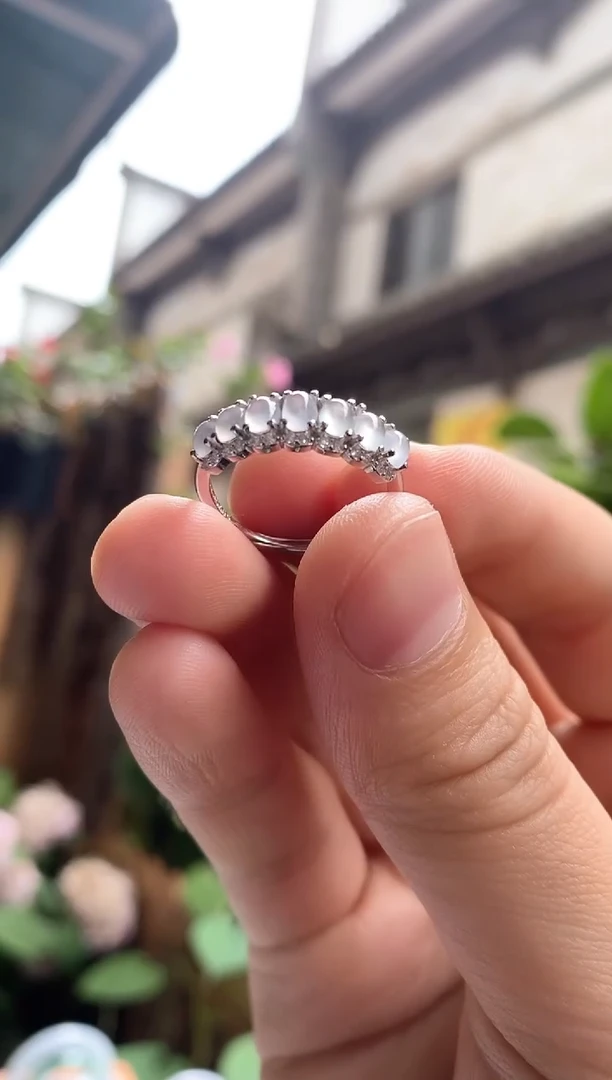 翡翠戒指银S925镶嵌翡翠戒指
