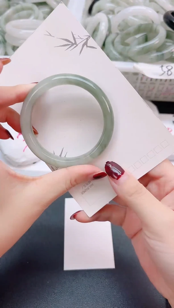 未镶嵌手镯石英质玉（金丝玉）V8-56.4