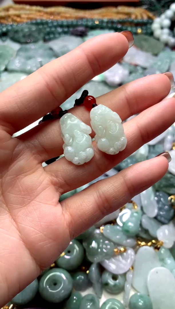 未镶嵌挂件翡翠1