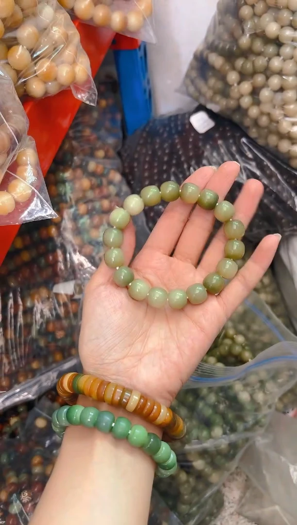 吊坠菩提根/象牙果绿色桶珠单圈手串