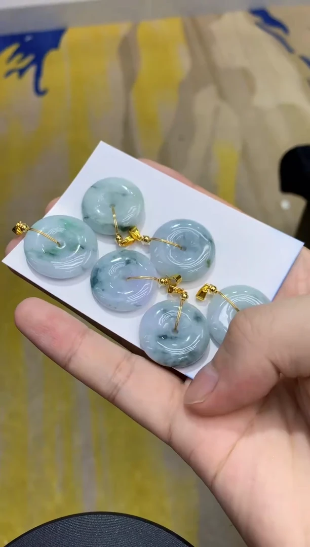 颈饰未镶嵌翡翠天然缅甸翡翠A货多样性发其一