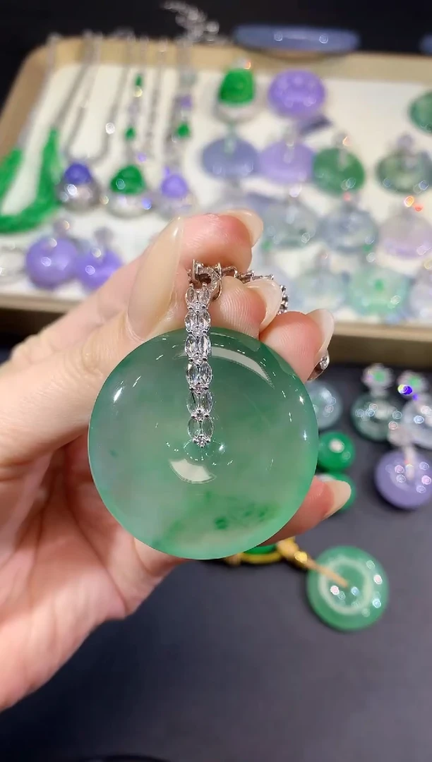 吊坠(不含链)18K金镶嵌翡翠夏*47-扣子