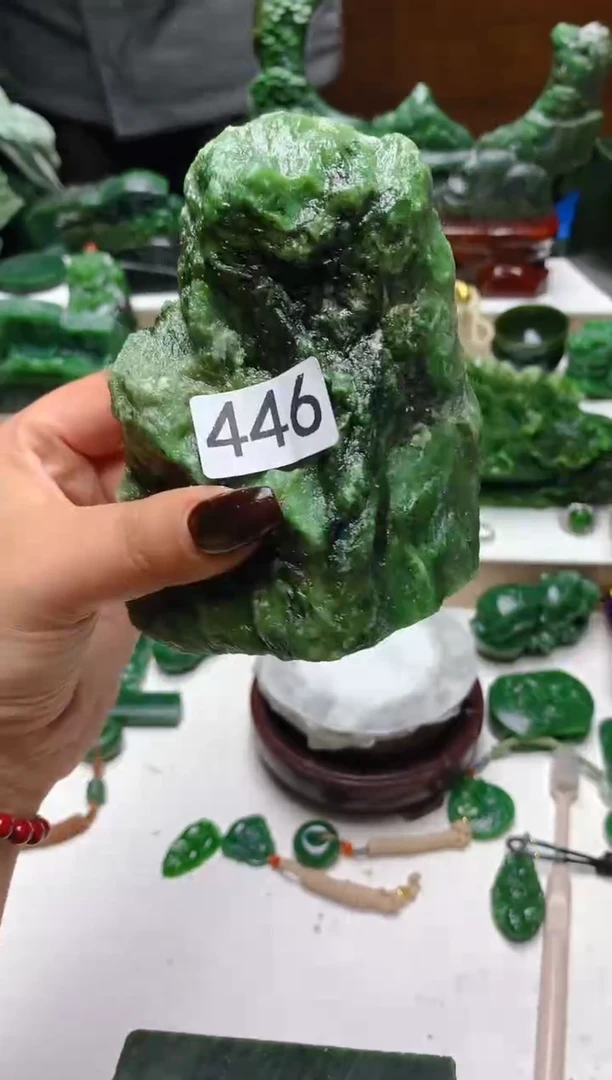 未镶嵌和田玉摆件1