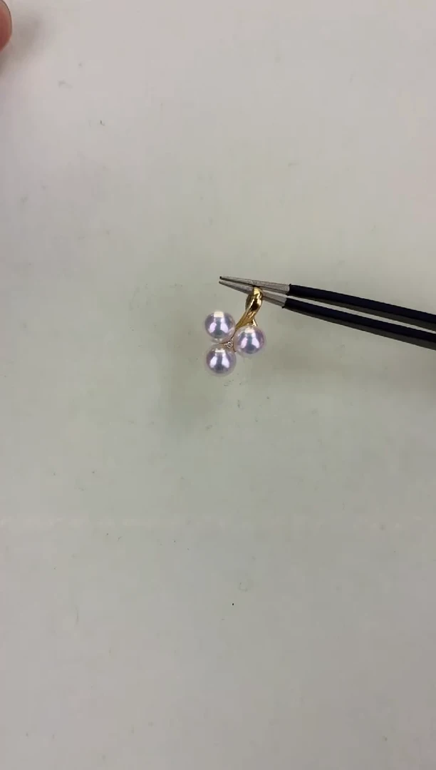 18K金镶嵌DA海水珍珠 GD167 5-6 三叶草吊坠