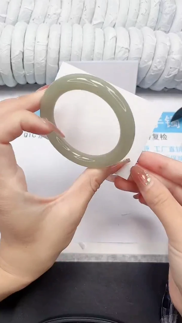未镶嵌手镯石英质玉77-53.3DY