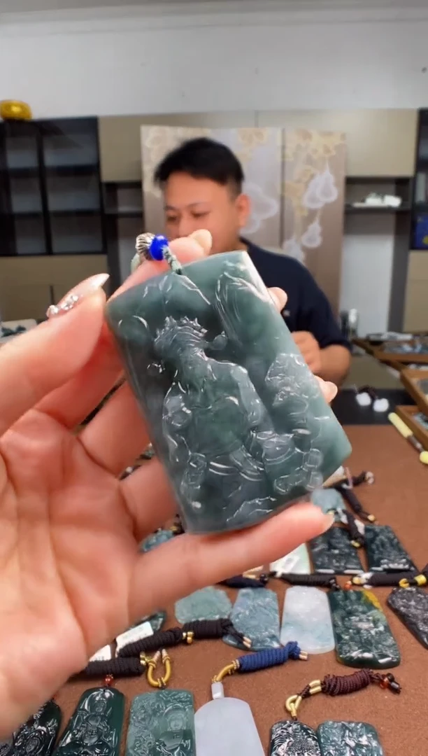 颈饰未镶嵌翡翠多样性发其一