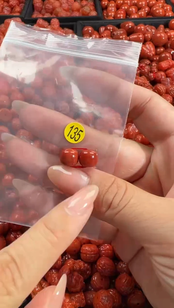 颈饰未镶嵌南红玛瑙1