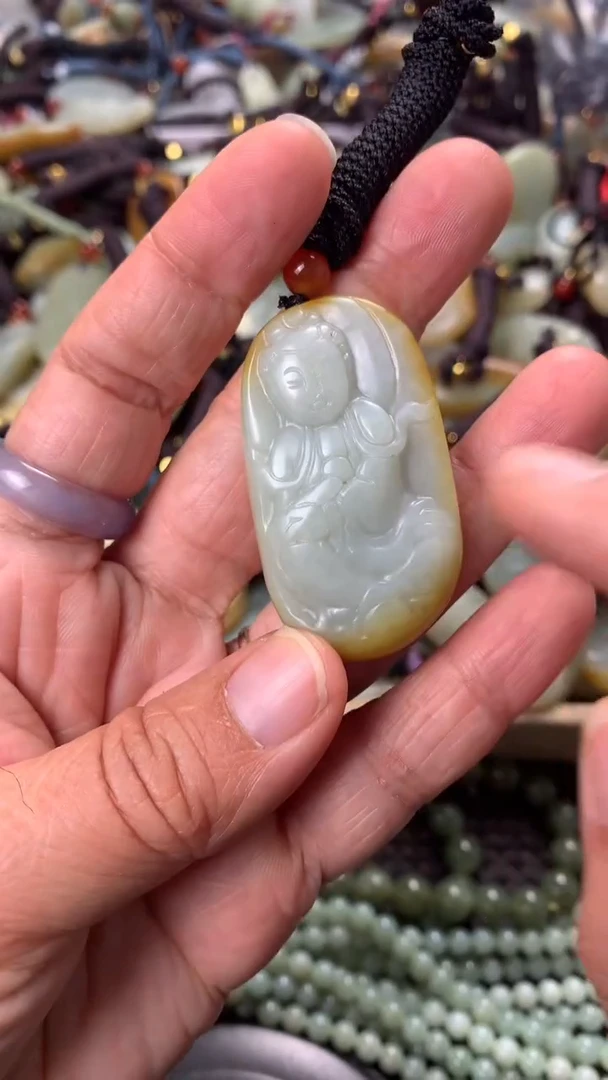 【闪购商品】和田玉颈饰未镶嵌多样性发货没有证书拍一发一有瑕