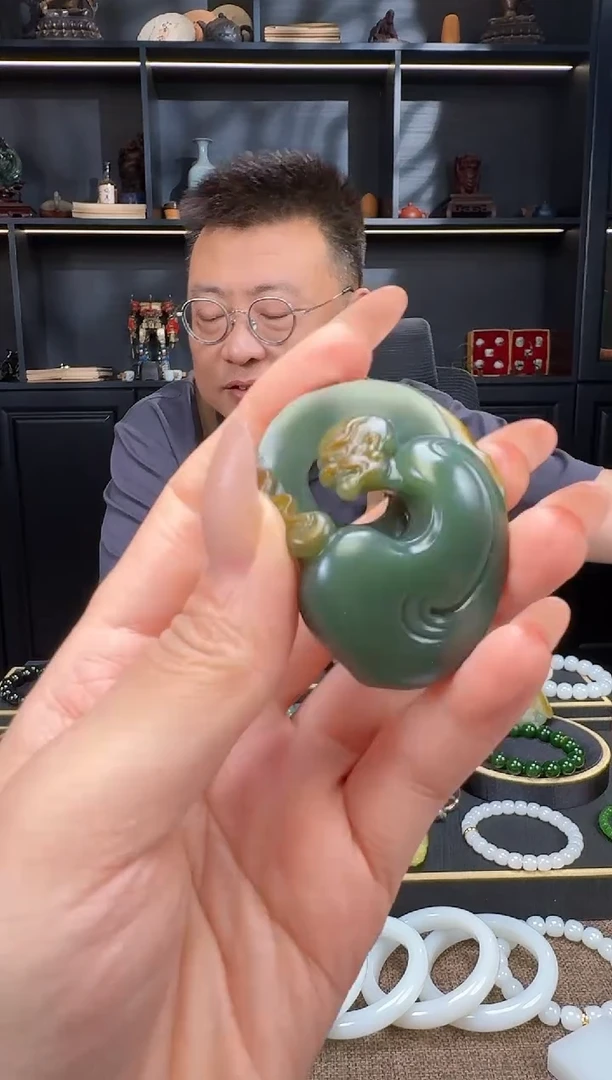 颈饰未镶嵌和田玉七**爸沙枣青悟道