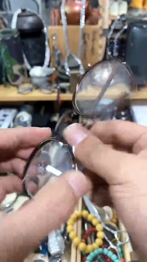 瓷片闪购商品  如图所示