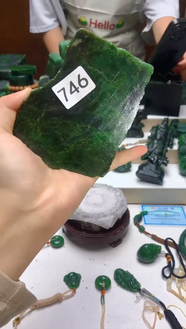 未镶嵌和田玉（碧玉）珠宝半成品746