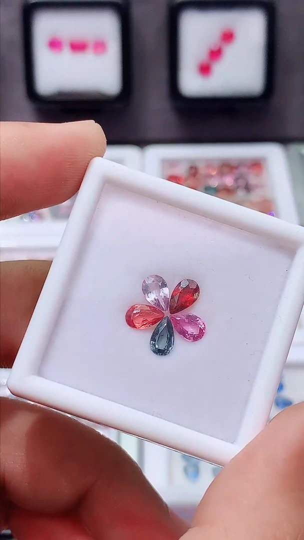 【闪购商品】尖晶石裸石未镶嵌水滴