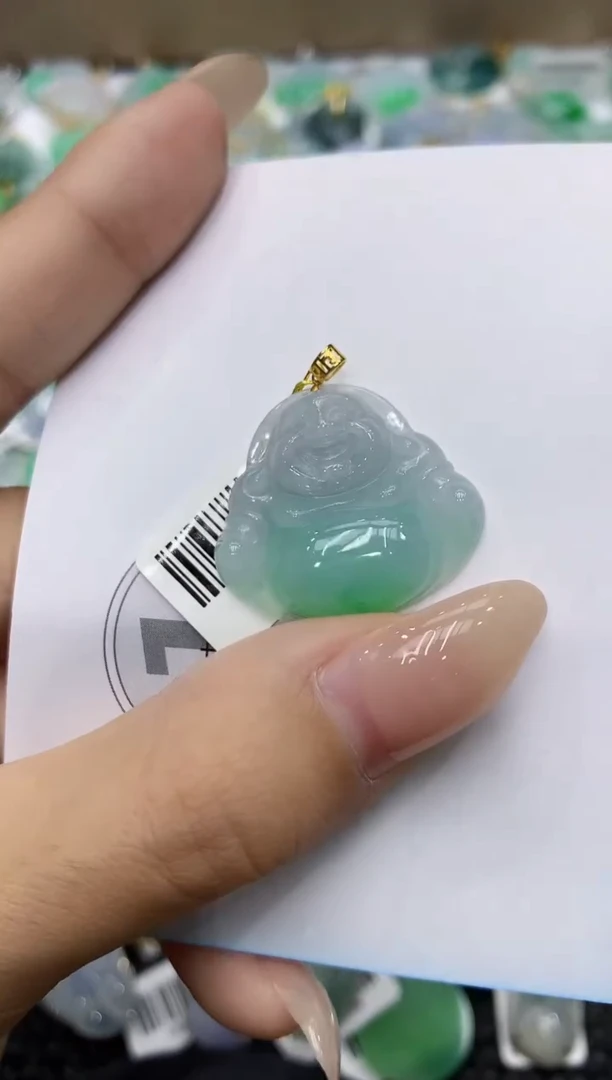 颈饰18K金镶嵌翡翠111111111111