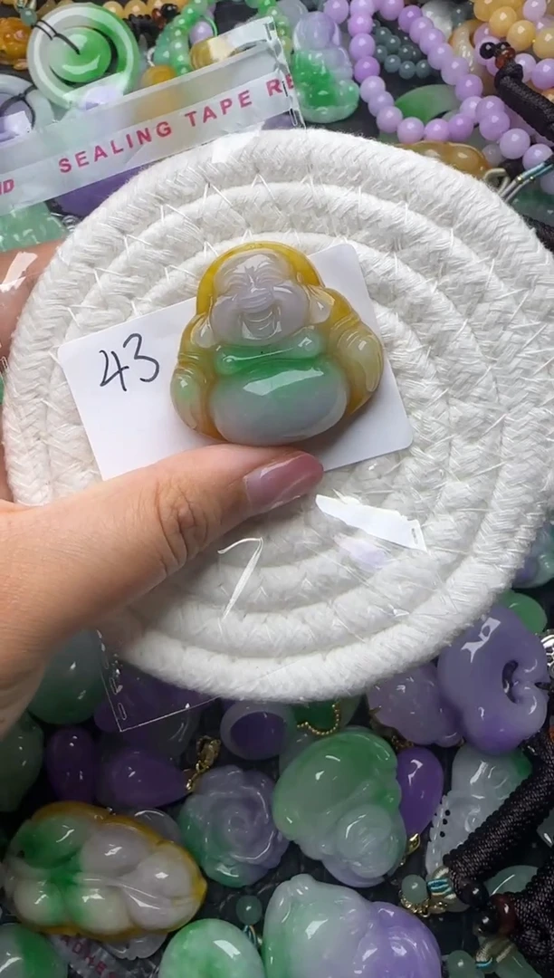 颈饰未镶嵌翡翠逗****哈天然缅甸翡翠吊坠