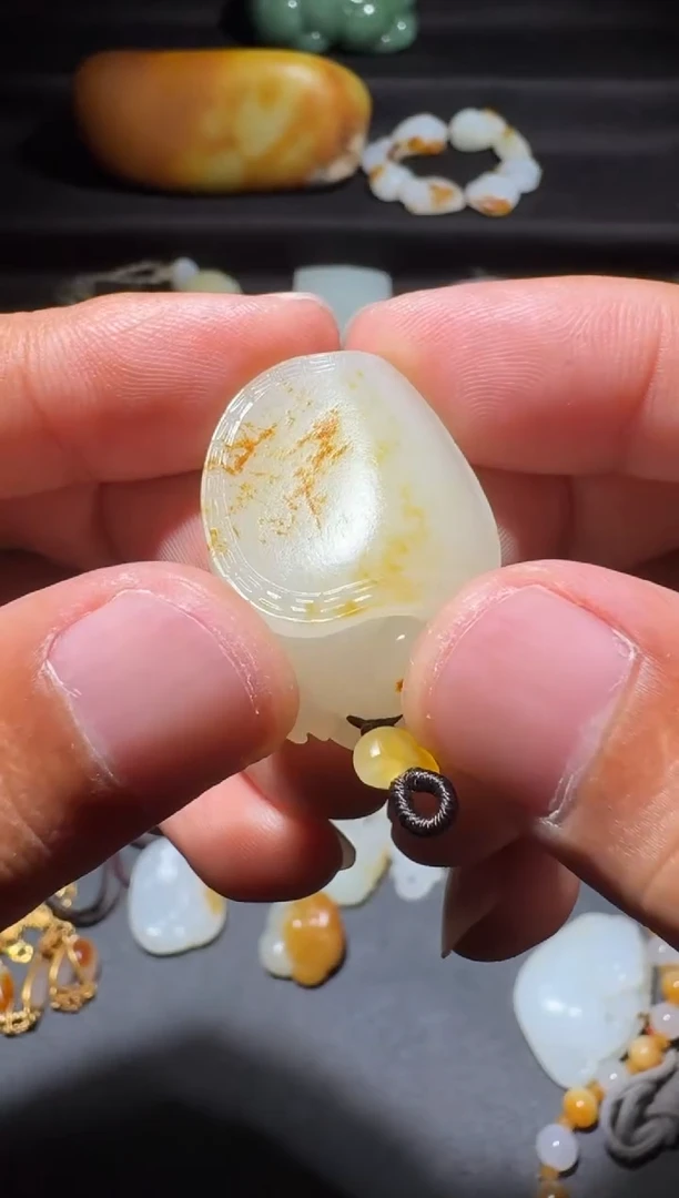 未镶嵌和田玉挂件和田玉