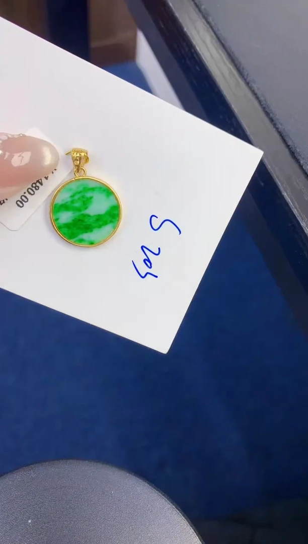颈饰未镶嵌翡翠缅甸天然翡翠A货