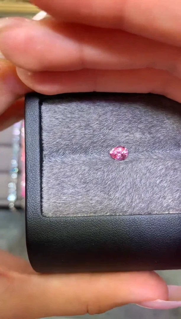 未镶嵌裸石定制尖晶石水滴 越南尖晶 0.59ct