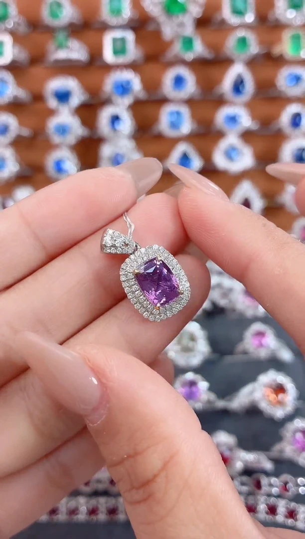 吊坠彩色蓝宝石18K金镶嵌-2.21克拉*无烧